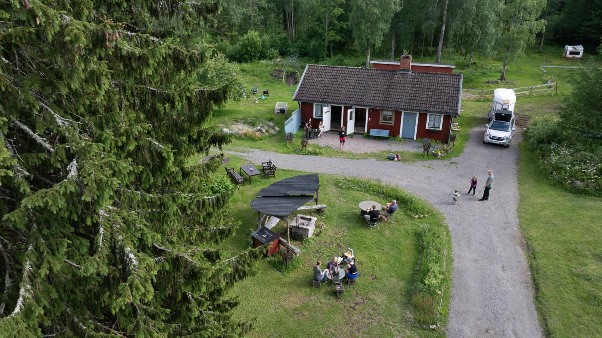 Ekologiska Fru Gran B&B I Tiveden Gardsjo Exterior foto
